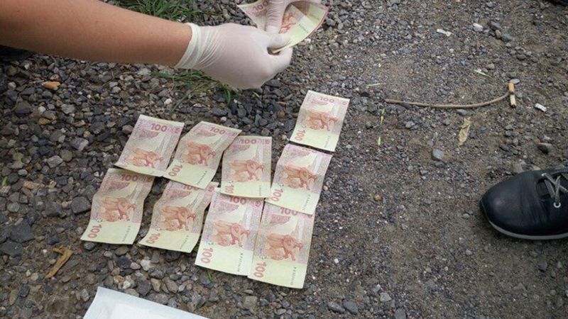 Майора зловили на хабарництві в зоні АТО Майора зловили на хабарництві в зоні АТО