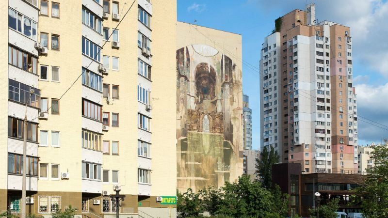 Киев расцветает новыми муралами: на Оболони появилась собственная София