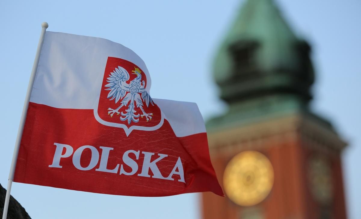 Правительство Польши хочет уравнять зарплаты поляков и рабочих из Украины