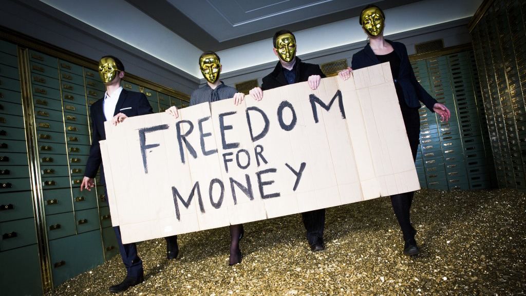 Швейцария может стать первой страной с гарантированной прибылью для всех Швейцария может стать первой страной с гарантированной прибылью для всех