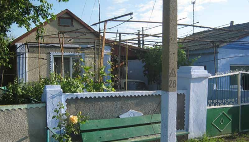 На Миколаївщині пролунав вибух біля приватного будинку: загинув собака На Миколаївщині пролунав вибух біля приватного будинку: загинув собака