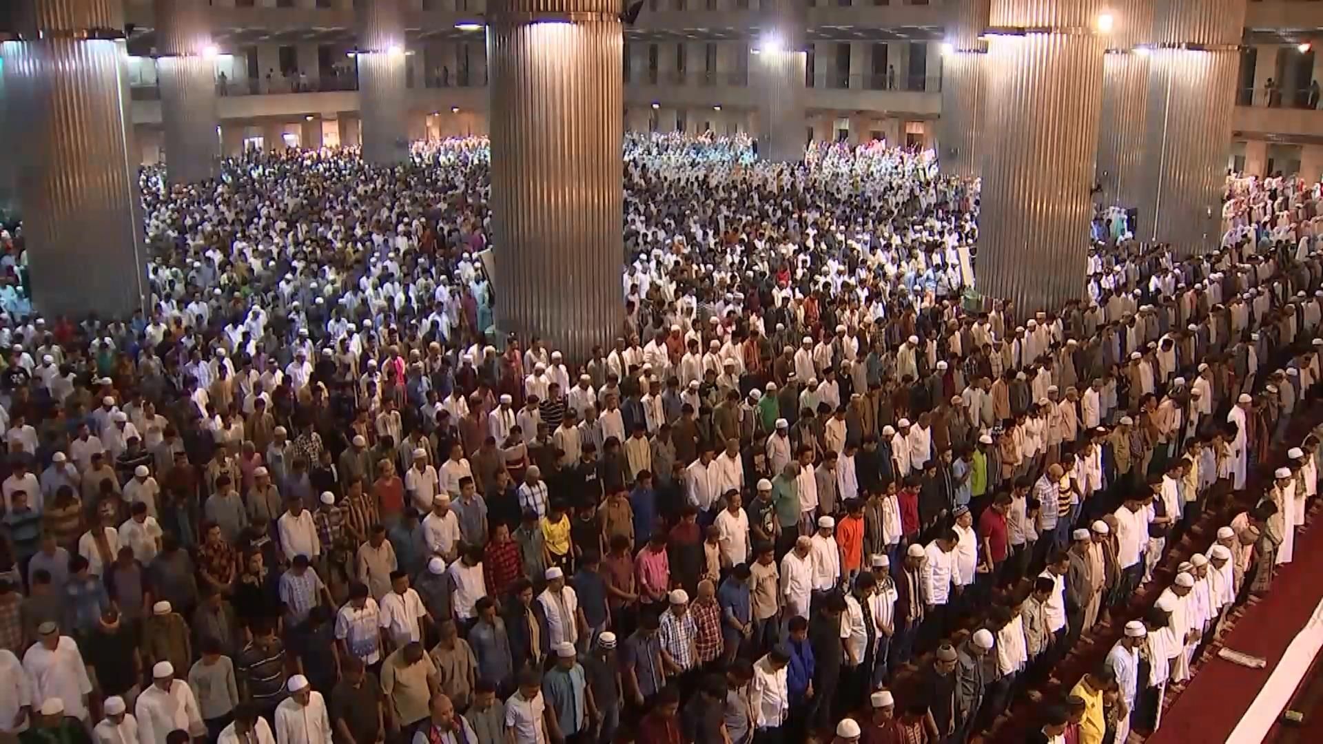 У мусульман розпочався Рамадан У мусульман розпочався Рамадан