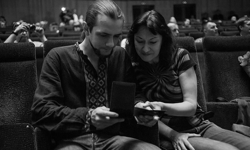 Журналисты наградили бойцов: трогательные кадры с церемонии Журналисты наградили бойцов: трогательные кадры с церемонии