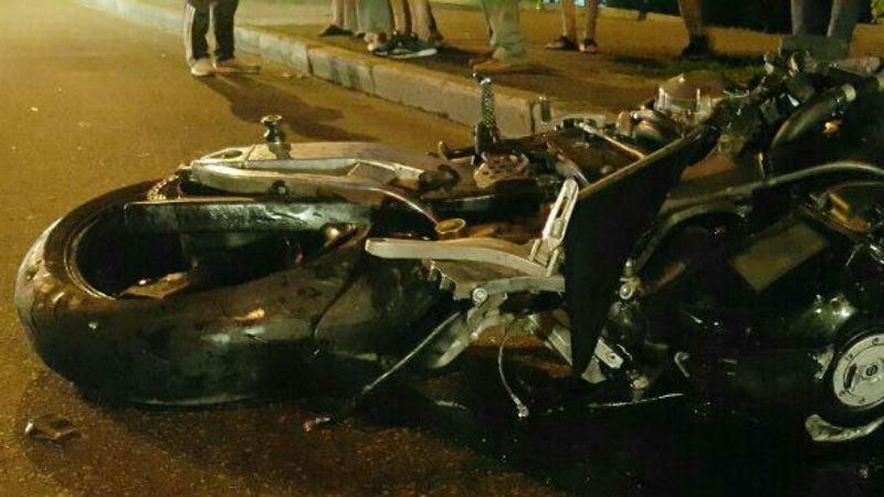 Страшна ДТП у Києві: мотоцикл розлетівся на частини від удару Страшна ДТП у Києві: мотоцикл розлетівся на частини від удару
