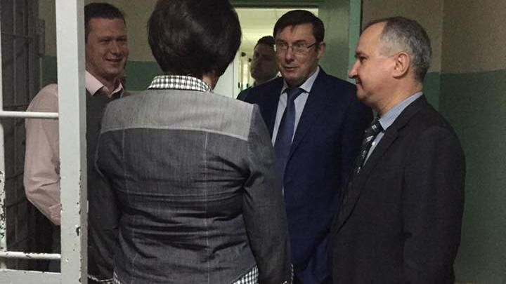 Луценко разом з Грицаком приїхали з перевіркою у СІЗО Служби безпеки Луценко разом з Грицаком приїхали з перевіркою у СІЗО Служби безпеки