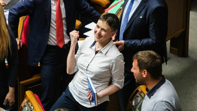 Большинство россиян положительно относятся к освобождению Савченко, — опрос