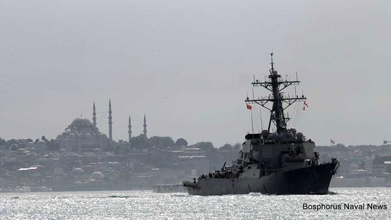 Американський есмінець увійшов у Чорне море: видовищні фото