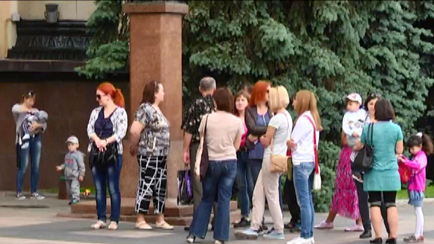 Разгневанные переселенцы вышли на пикет в Харькове