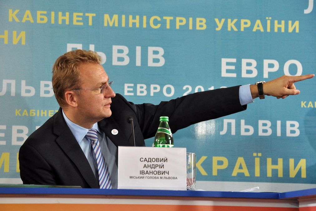 Садовый просит Порошенко признать Львов зоной чрезвычайной экологической ситуации Садовый просит Порошенко признать Львов зоной чрезвычайной экологической ситуации