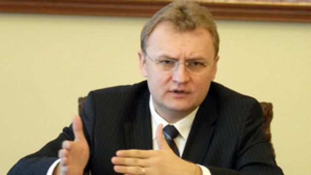 Садовий розказав, хто допоможе вирішити проблему Грибовицького сміттєзвалища