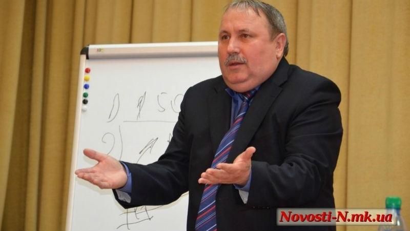 Скандального "героя Украины" вывезли в неизвестном направлении, — СМИ Скандального "героя Украины" вывезли в неизвестном направлении, — СМИ