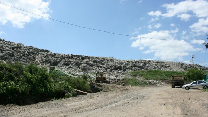 Мэры 35 городов готовы помочь Львову с вывозом мусора