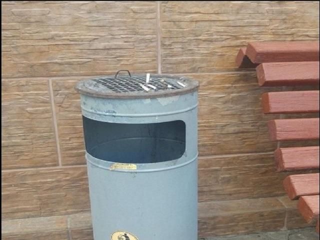 Фотофакт: Вкрадені смітники з вулиць Донецька з'явились  у російському місті 