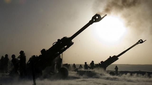 Війна на Донбасі: бойовики знову відкрили вогонь з важкої артилерії