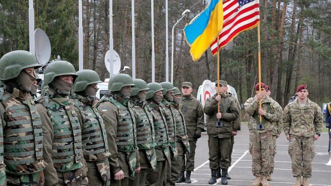 У НАТО готові допомогти Україні з реформою Збройних Сил та системи оборони, — дипломат