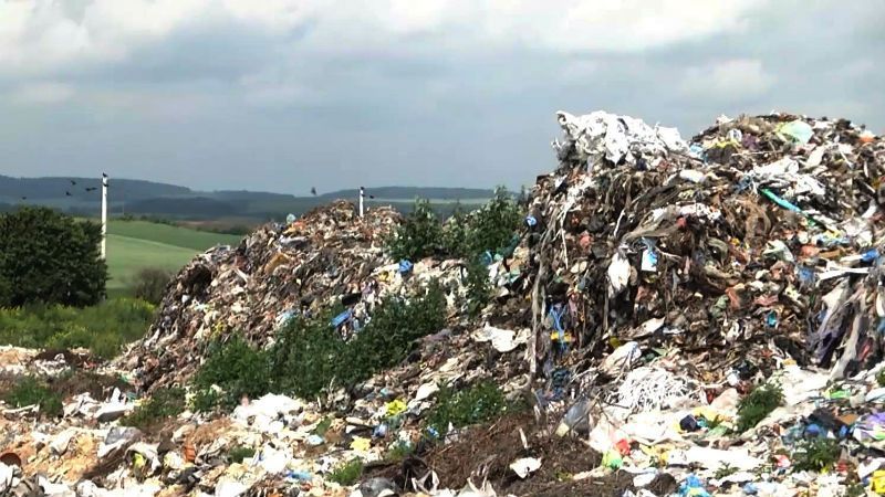 Через сміття люди можуть залишитися без води у Тернополі
