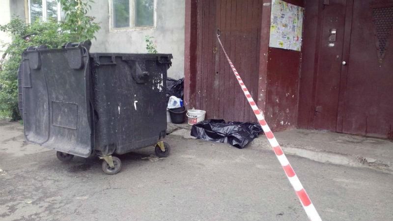 В киевском мусорнике нашли труп младенца (Фото 18+)