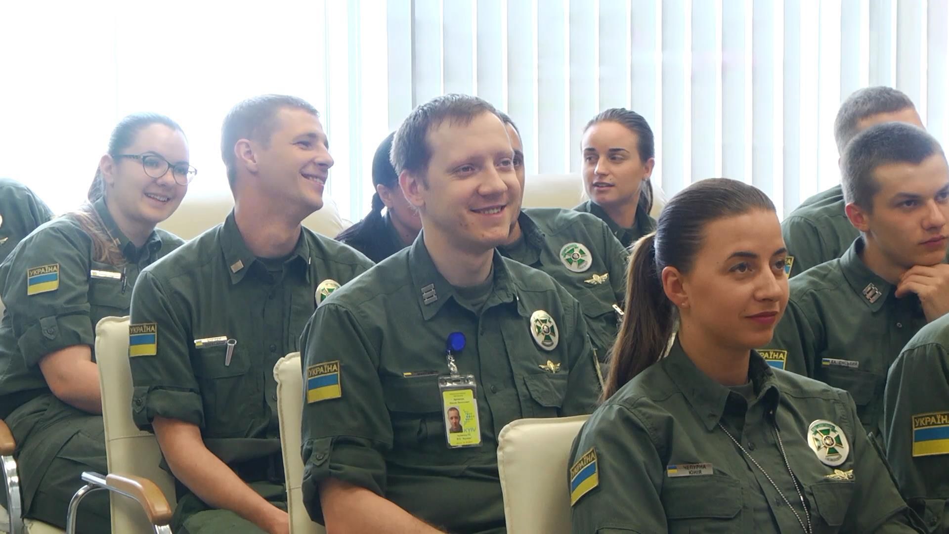 НАТО вирішило навчити українських прикордонників англійської мови НАТО вирішило навчити українських прикордонників англійської мови