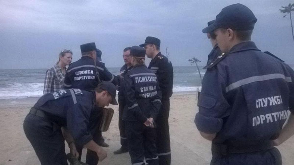 Трагедія на пляжі: у Затоці потонули чотири людини