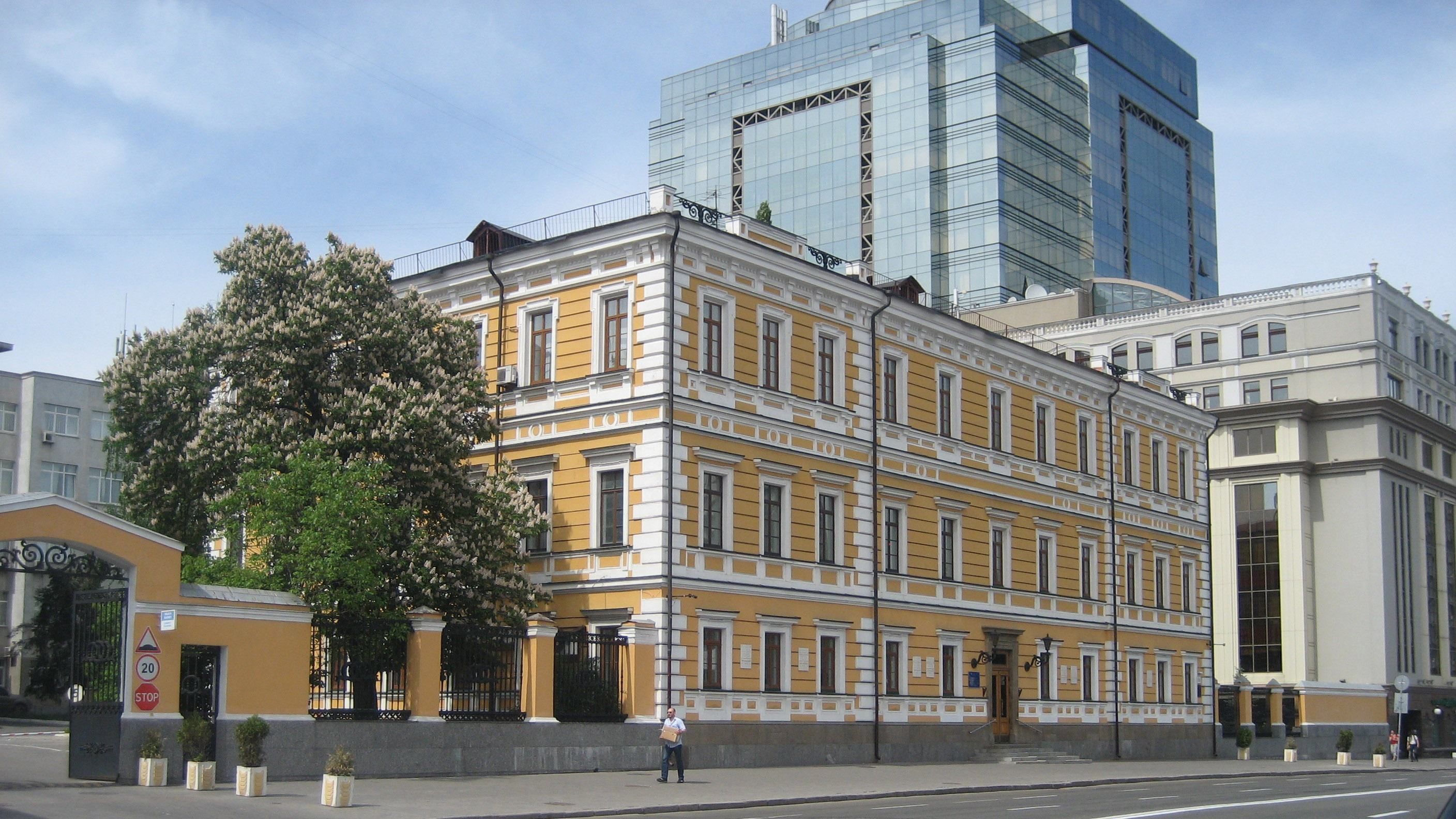 Почему Академия наук хочет дополнительных денег, а не реформ Почему Академия наук хочет дополнительных денег, а не реформ