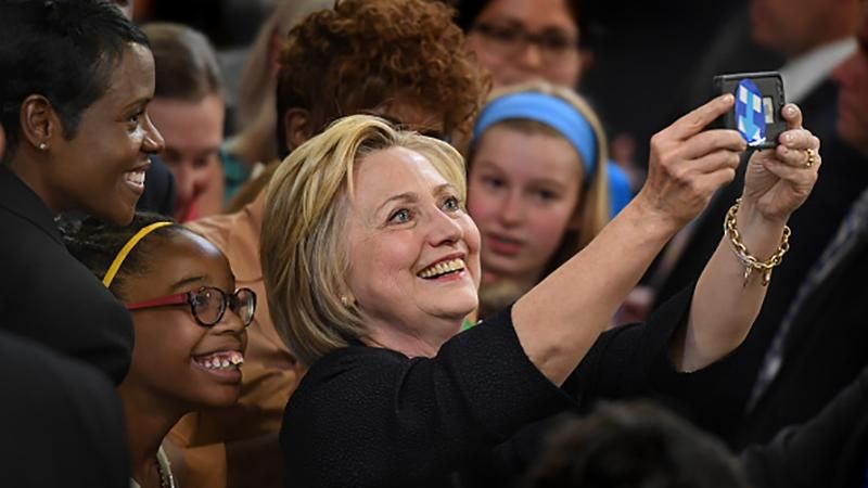 Клінтон перемогла на завершальних праймеріз Клінтон перемогла на завершальних праймеріз