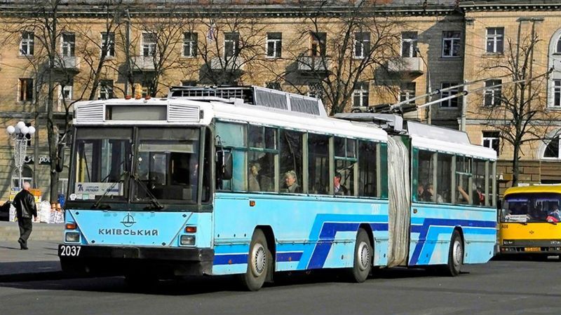 Студенты и школьники бесплатно будут ездить на троллейбусах в Черкассах Студенты и школьники бесплатно будут ездить на троллейбусах в Черкассах