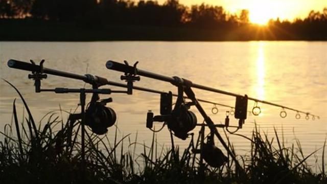 Безглузда смерть на Закарпатті: рибалка зачепив електромережу Безглузда смерть на Закарпатті: рибалка зачепив електромережу