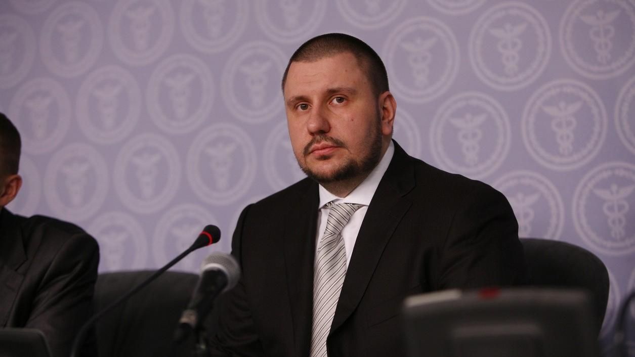 Одиозный друг Януковича утверждает, что ЕС аннулировал санкции против него Одиозный друг Януковича утверждает, что ЕС аннулировал санкции против него