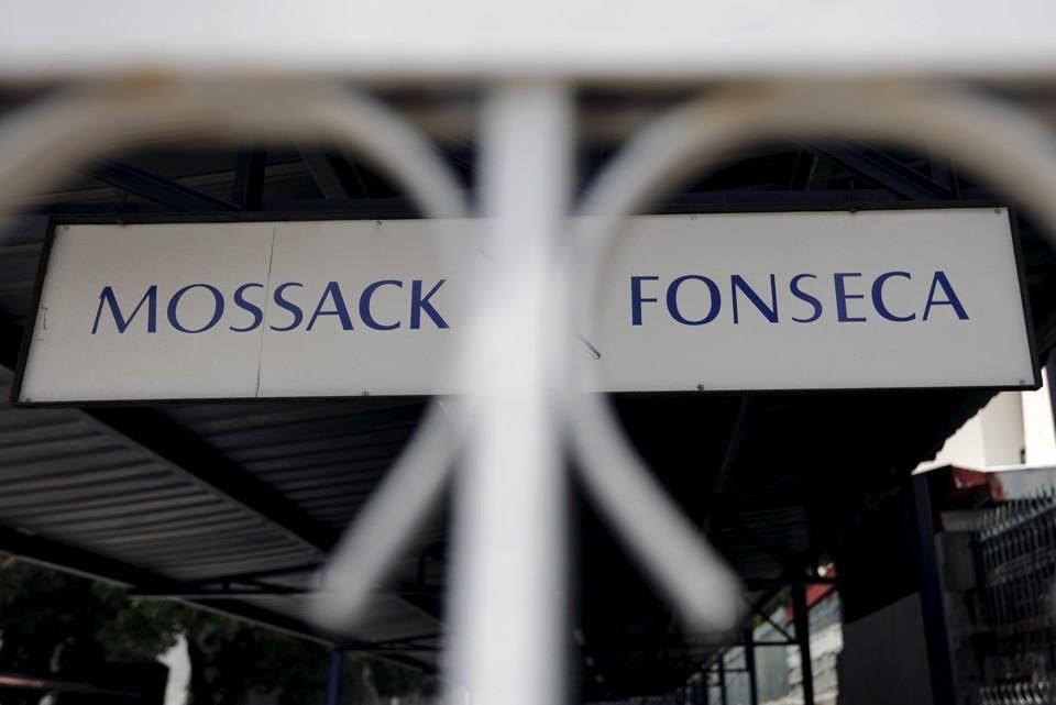 Работника скандальной Mossack Fonseca поймали в Швейцарии