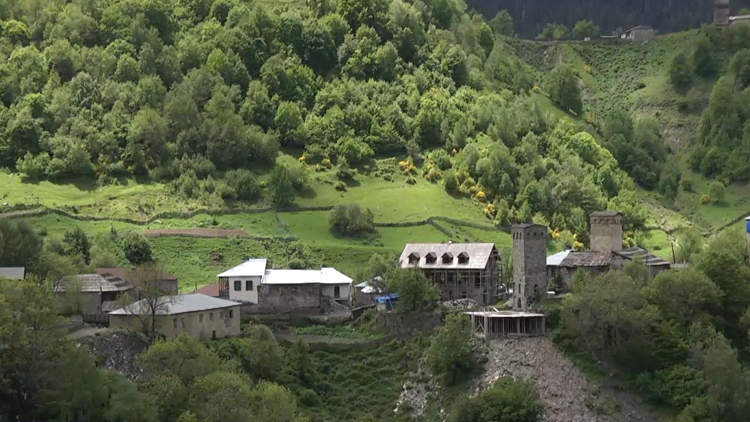 Где находится самое высокое поселение в Европе, сохранившее свою аутентичность Где находится самое высокое поселение в Европе, сохранившее свою аутентичность