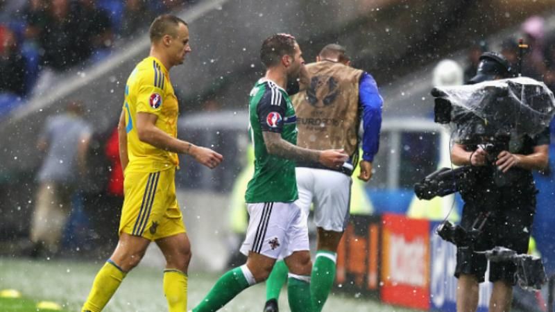 Ливень и град сорвали матч между Украиной и Северной Ирландией: зрелищные фото