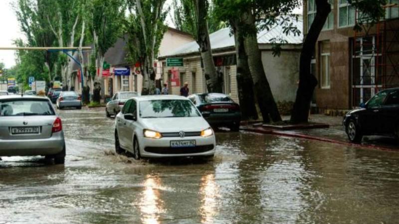 Аннексированный город Керчь затопило: появилось видео последствий мощного ливня
