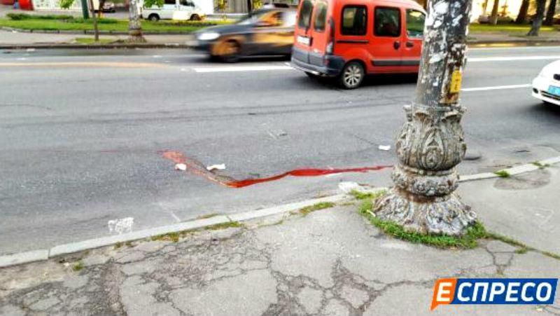 Трагедия в Киеве. Машина насмерть сбила пешехода на зебре Трагедия в Киеве. Машина насмерть сбила пешехода на зебре