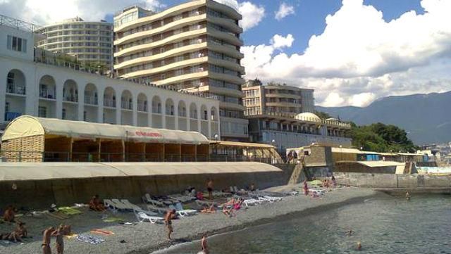 В соцсетях сравнили туристический сезон в Одессе и оккупированном Крыму В соцсетях сравнили туристический сезон в Одессе и оккупированном Крыму