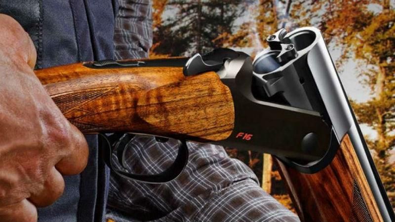 На Закарпатті депутат на полюванні випадково застрелив поліцейського На Закарпатті депутат на полюванні випадково застрелив поліцейського