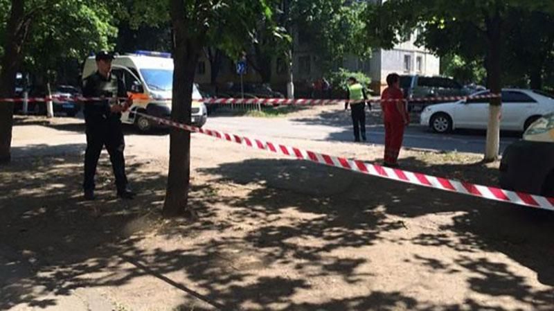 Стрельба в Мариуполе: есть первый раненый Стрельба в Мариуполе: есть первый раненый