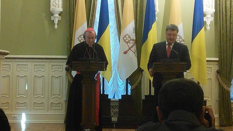 Порошенко хоче залучити Ватикан до процесу звільнення заручників Порошенко хоче залучити Ватикан до процесу звільнення заручників