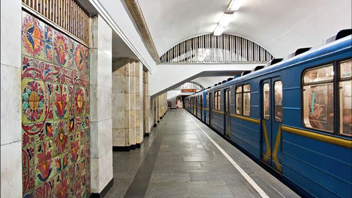 У Києві до кінця літа запрацює Wi-Fi між 15 станціями метро У Києві до кінця літа запрацює Wi-Fi між 15 станціями метро