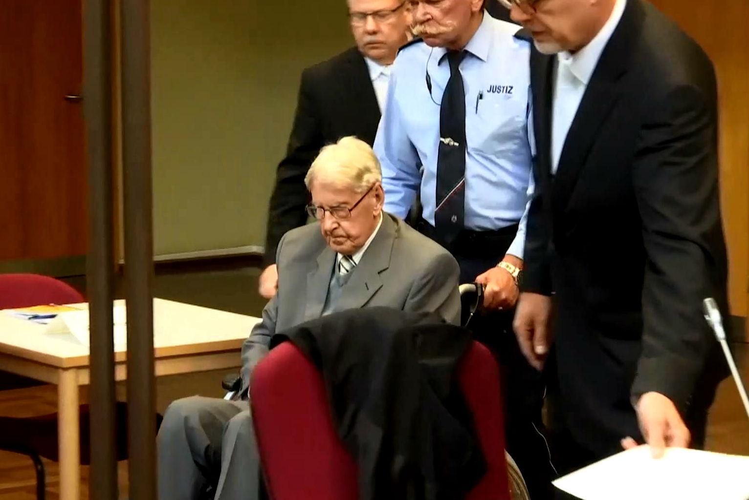 Экс-охранника Освенцима осудили только до 5 лет тюрьмы Экс-охранника Освенцима осудили только до 5 лет тюрьмы