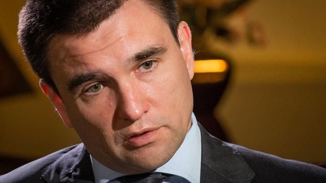 Климкин рассказал, сколько украинцев находится в плену в России и Крыму Климкин рассказал, сколько украинцев находится в плену в России и Крыму