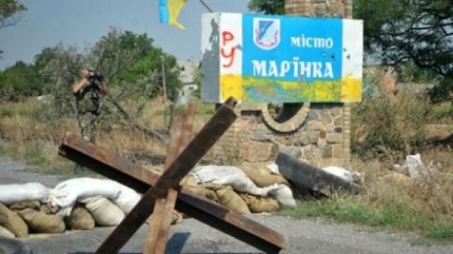 Під Мар’їнкою неспокійно: з українського боку багато поранених 