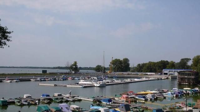 Вибух на човновій станції в Кременчуці: є загиблий Вибух на човновій станції в Кременчуці: є загиблий