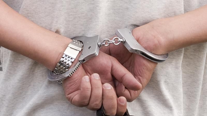 Відомого грузинського "злодія в законі" затримали в одеському ресторані: з’явилося відео Відомого грузинського "злодія в законі" затримали в одеському ресторані: з’явилося відео