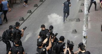 Марш секс-меньшинств жестоко разогнали в Стамбуле