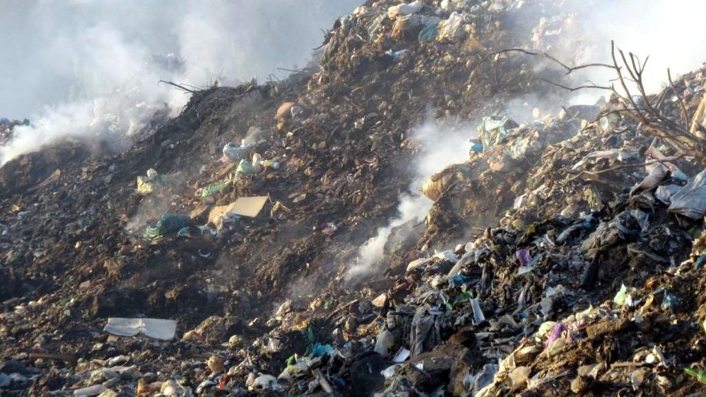 Еще две свалки горели во Львовской области Еще две свалки горели во Львовской области