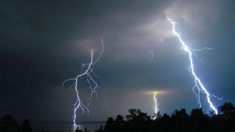 На західну Україну насувається потужний шторм На західну Україну насувається потужний шторм