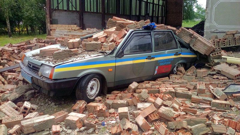 Появились фото страшных последствий урагана в Ивано-Франковске Появились фото страшных последствий урагана в Ивано-Франковске