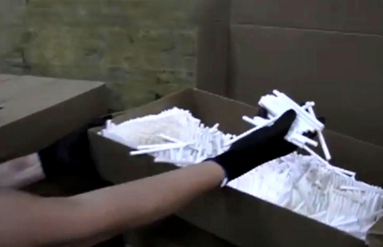 Українських заробітчан накрили на підпільному підприємстві у Польщі Українських заробітчан накрили на підпільному підприємстві у Польщі