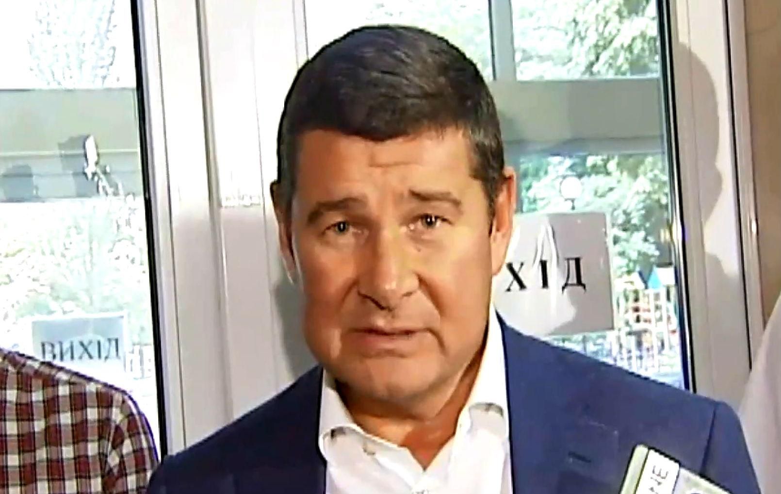 Онищенко погрожує судитись з тими, хто вважає його злочинцем Онищенко погрожує судитись з тими, хто вважає його злочинцем