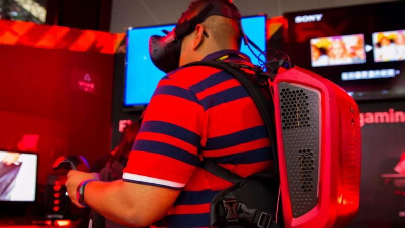 Ученые поместили виртуальную реальность в рюкзак Ученые поместили виртуальную реальность в рюкзак